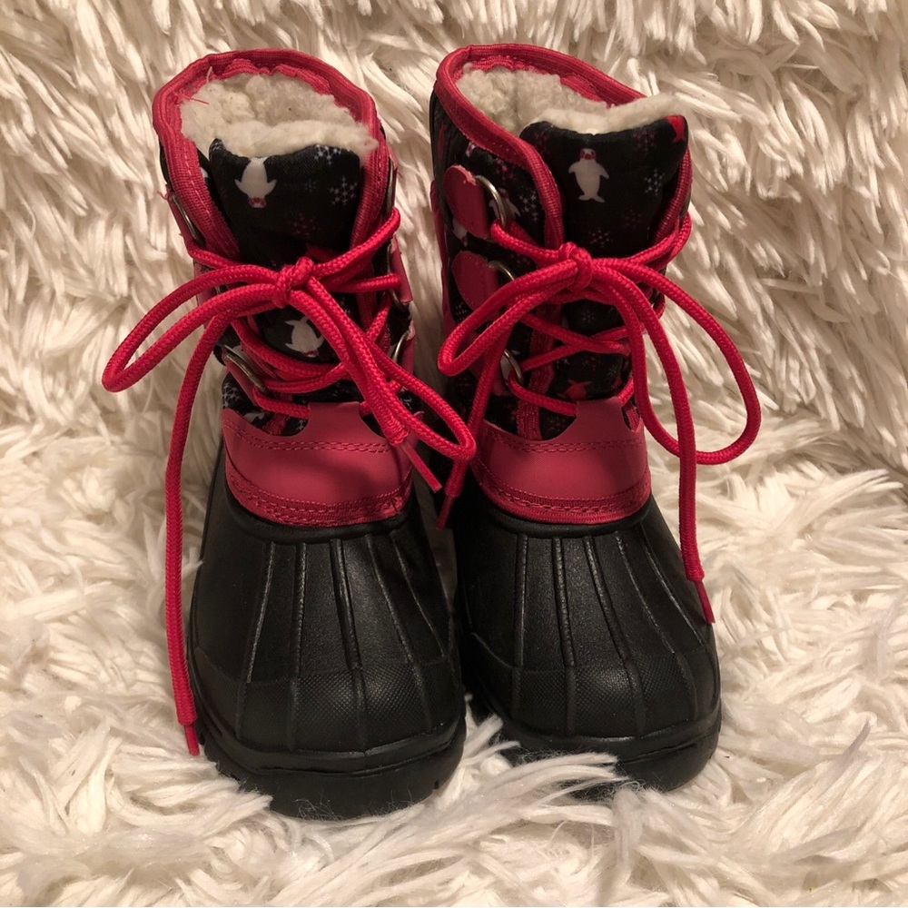 Adorababy Girls Pink & Black Snowflake Penguin  Snow Boots Toddler Size 9 Winter